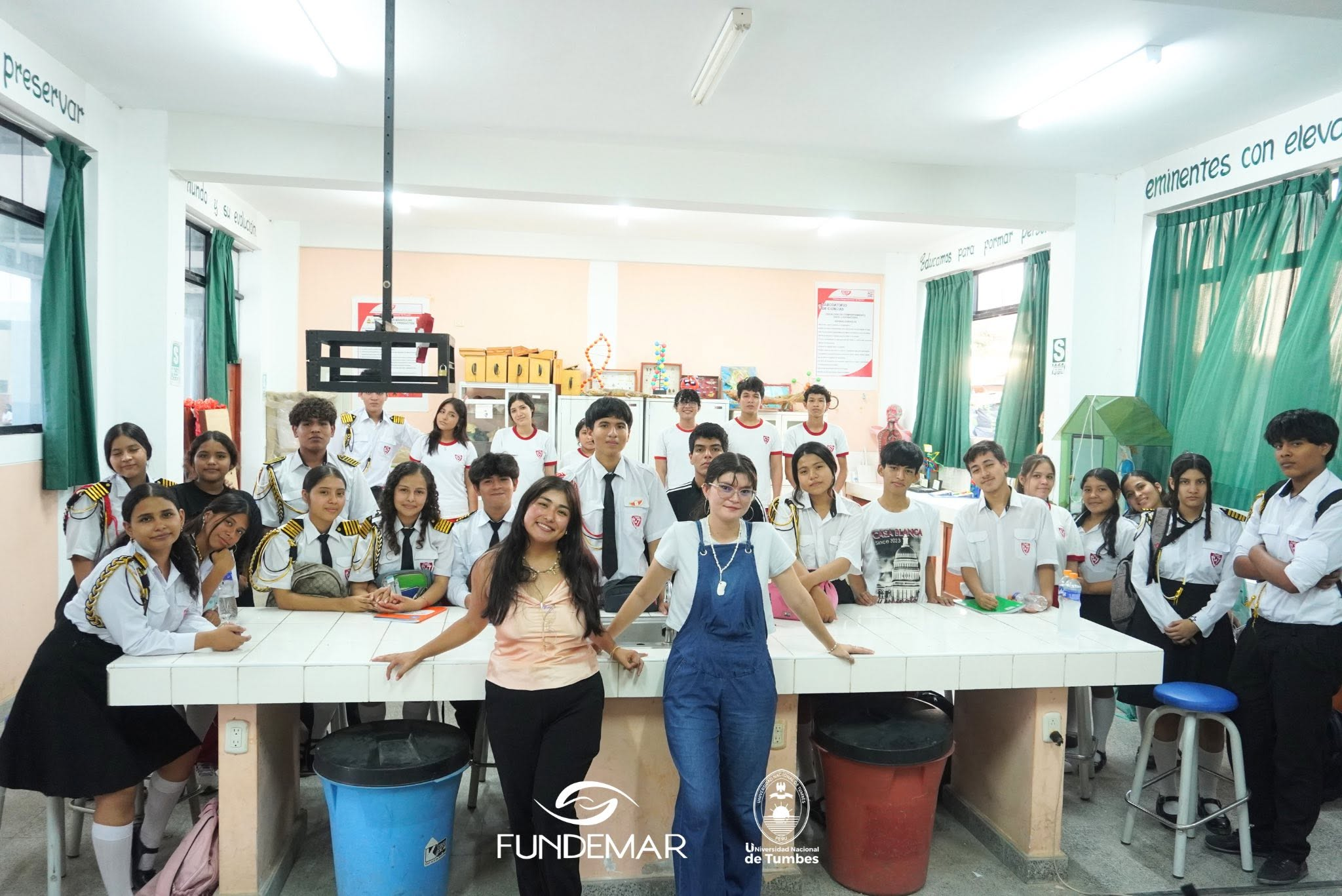 ESTUDIANTES DE INTERCAMBIO FORTALECEN LA ORIENTACIÓN VOCACIONAL EN “JÓVENES CON FUTURO”